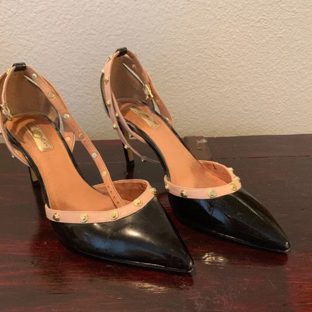 Halogen patent leather pumps 8.5